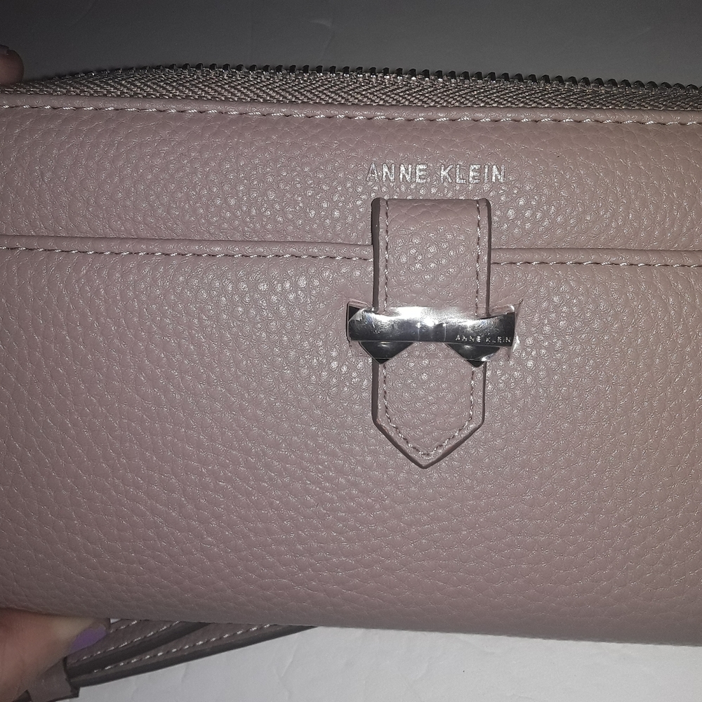 Nine West Tan wallet wristlet brand new